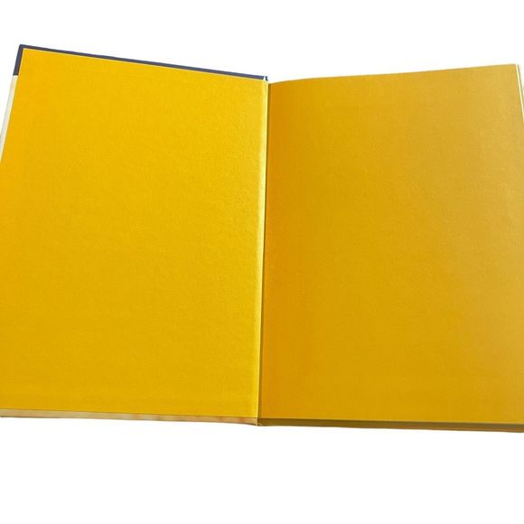 Oreo With A Twist Cookbook by Meredith Books 75 Easy Recipes & Food Crafts - Picture 2 of 7